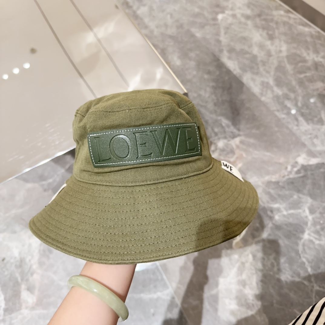 Loewe Caps